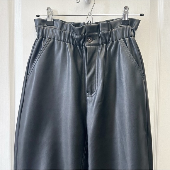 Zara Women's Black Faux Leather Baggy High-Waisted Paperbag Trouser Pants Size 2 - Picture 6 of 16